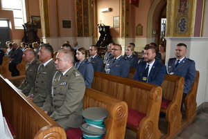 Na zdjęciu uczestnicy mszy w intencji policjantów.