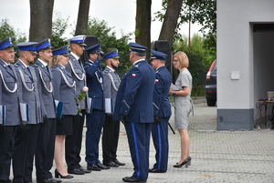 Na zdjęciu policjanci w trakcie uroczystego apelu.